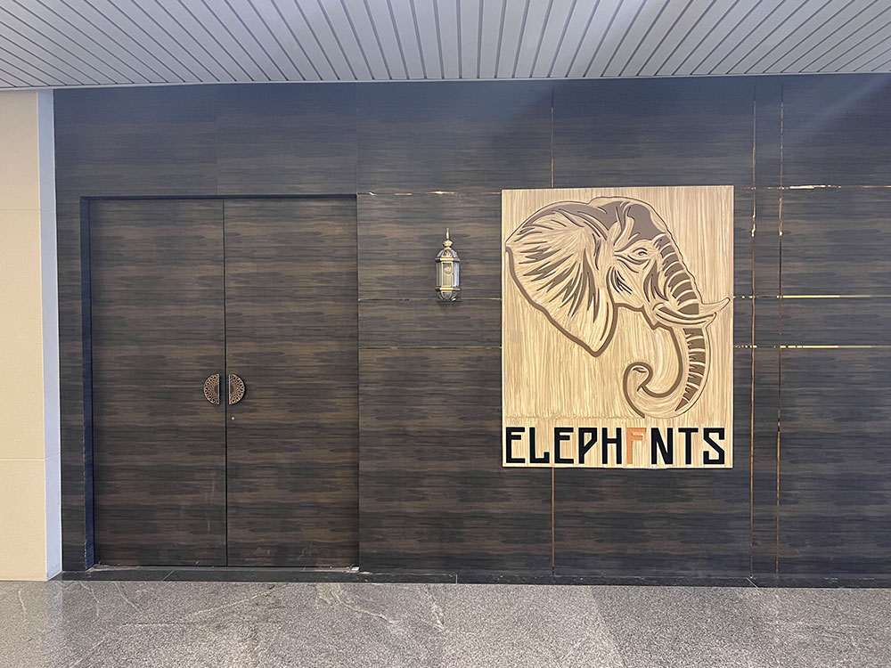 Elephants Bar