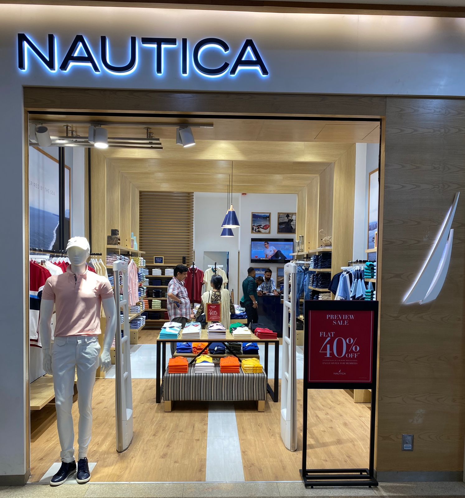 Nautica